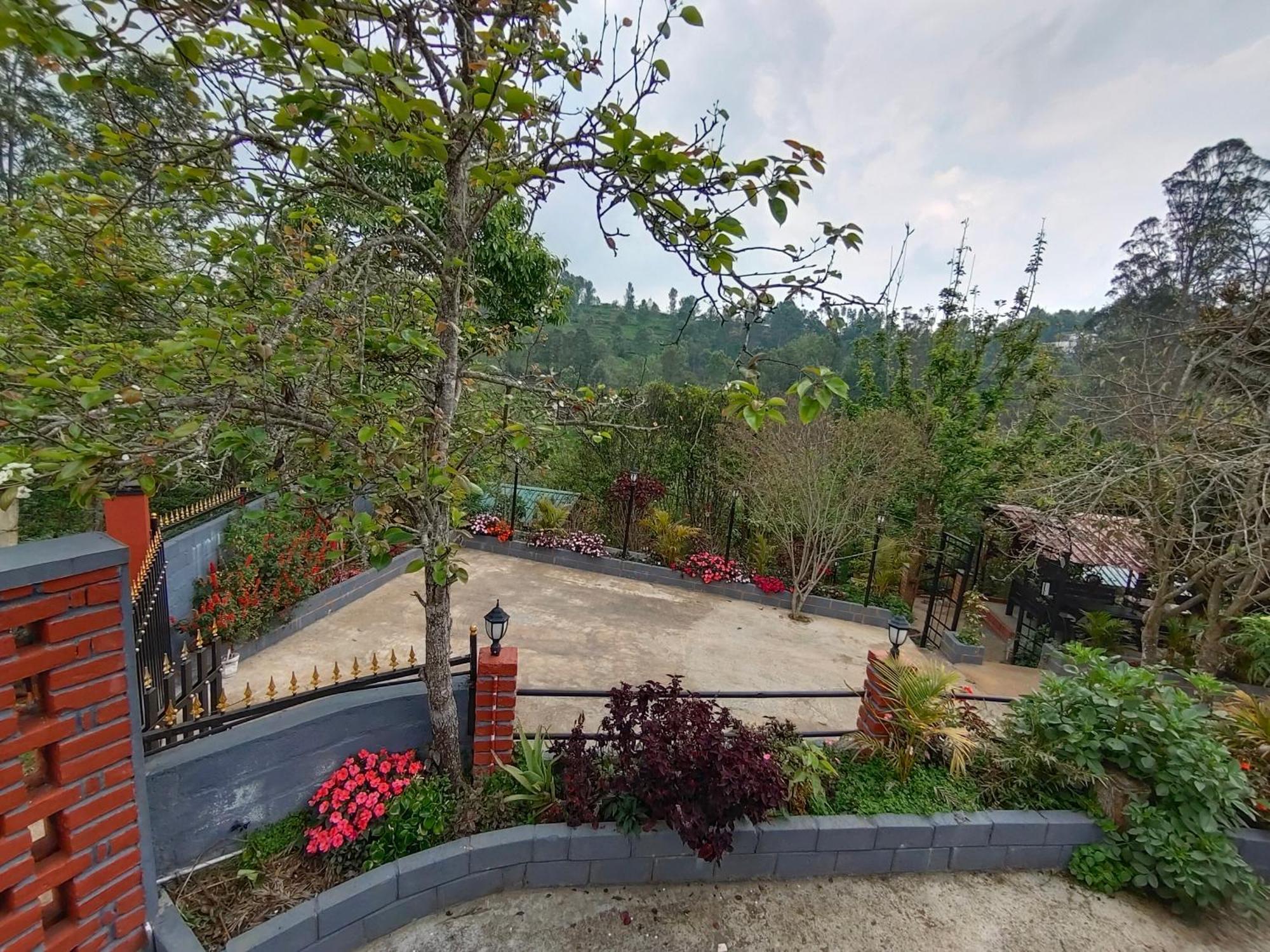 Pear Tree Entire 2Bhk Villa Kotagiri Bagian luar foto
